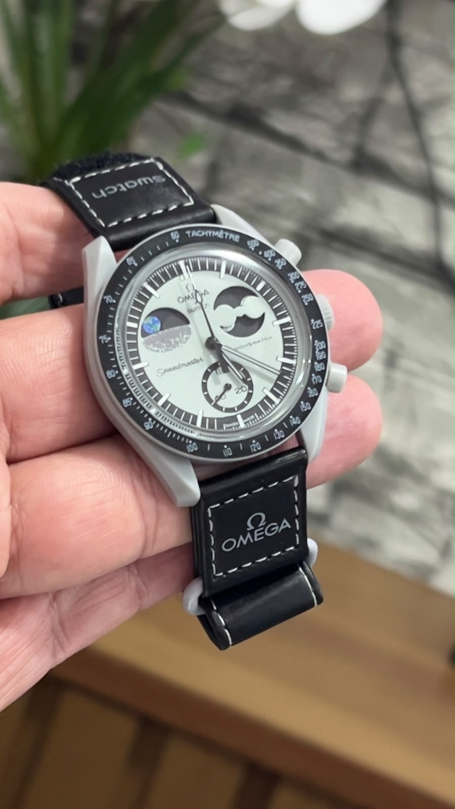 Omega Moon Swath Preto / cinza