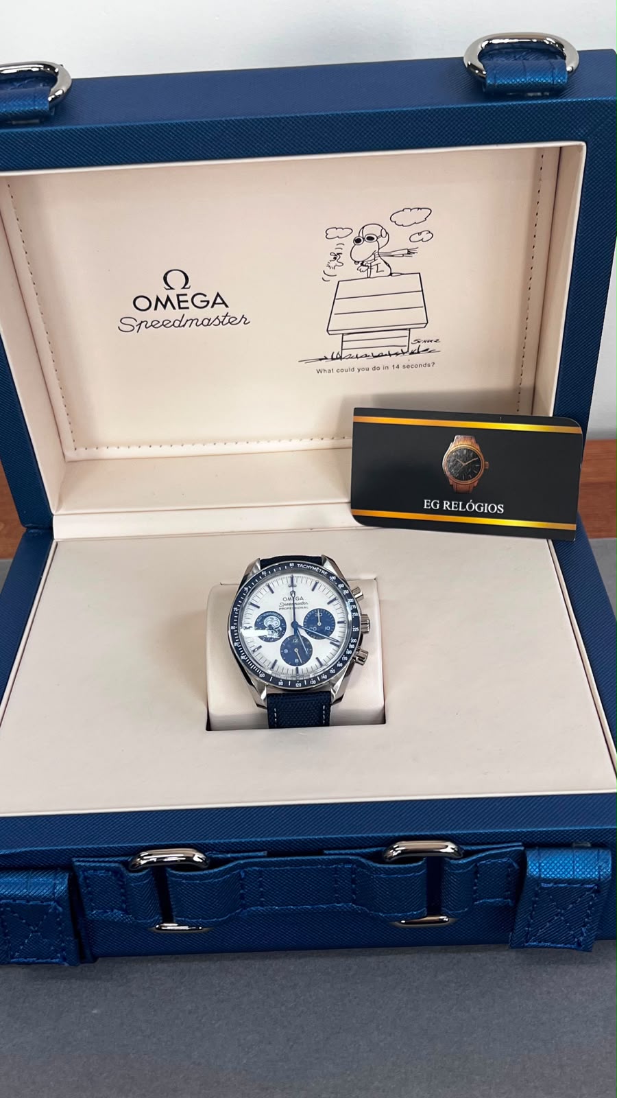 Omega Snoopy Executivo