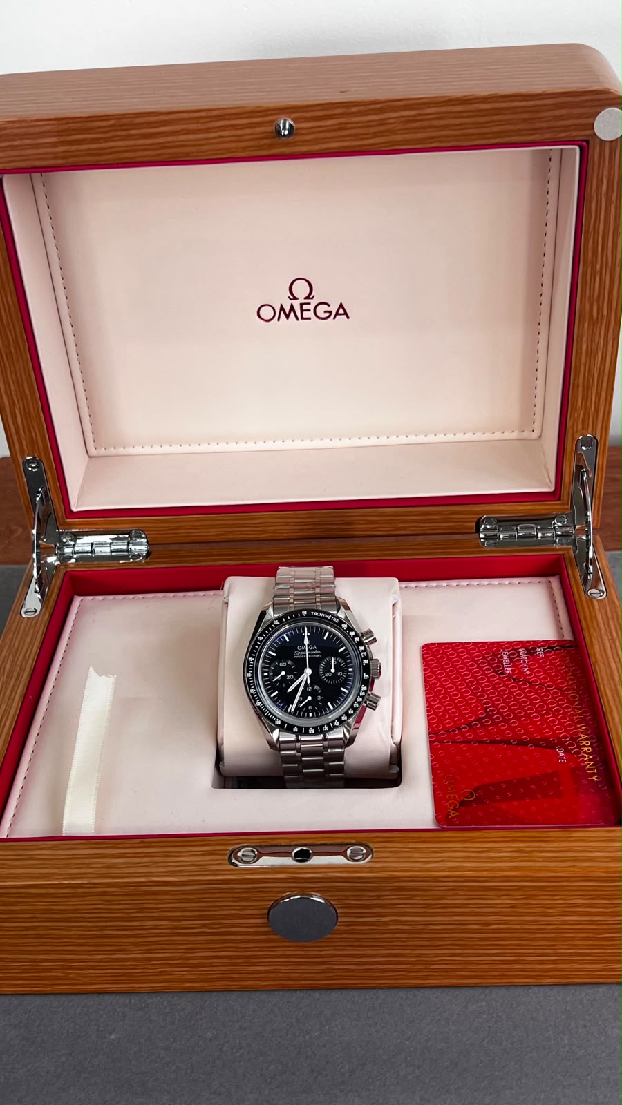 Omega SpeedMaster Peto Executivo