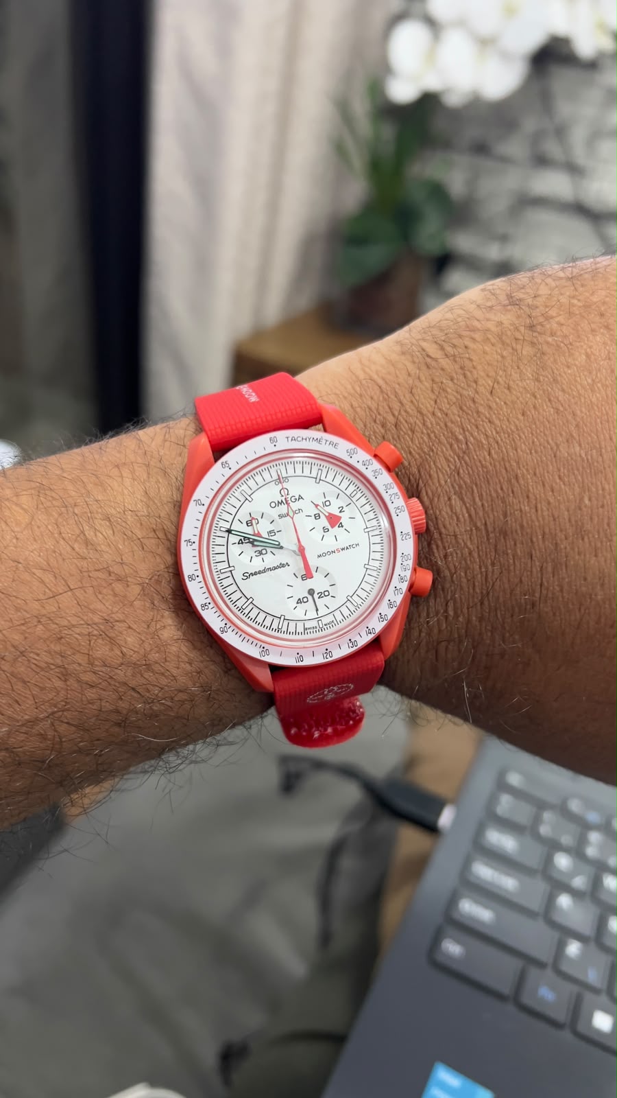 Omega Moon Swath Vermelho