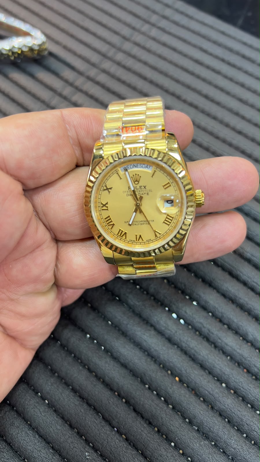 Rolex Oyster Date Dourado